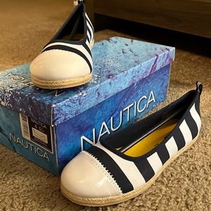 Nautica women’s sailor flat size 6 shoes